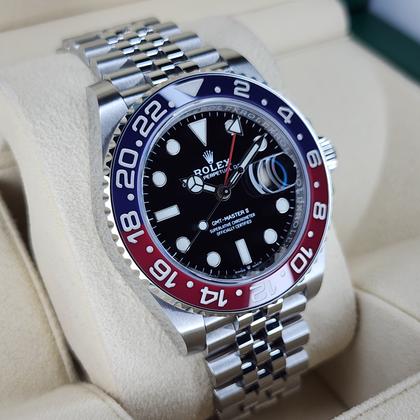Rolex GMT-Master II PEPSI 126710BLRO Excellent Condition B&P IN STOCK - Image 9