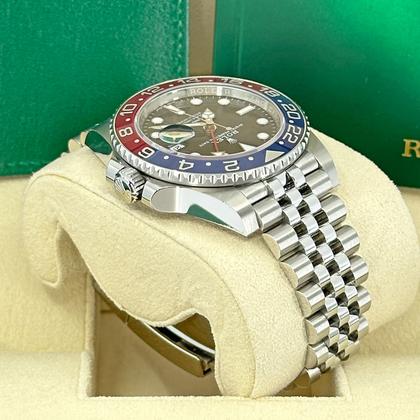 Rolex GMT-Master II PEPSI Mint 2022 40mm Black Dial Jubilee 126710BLRO-0001 - Image 10