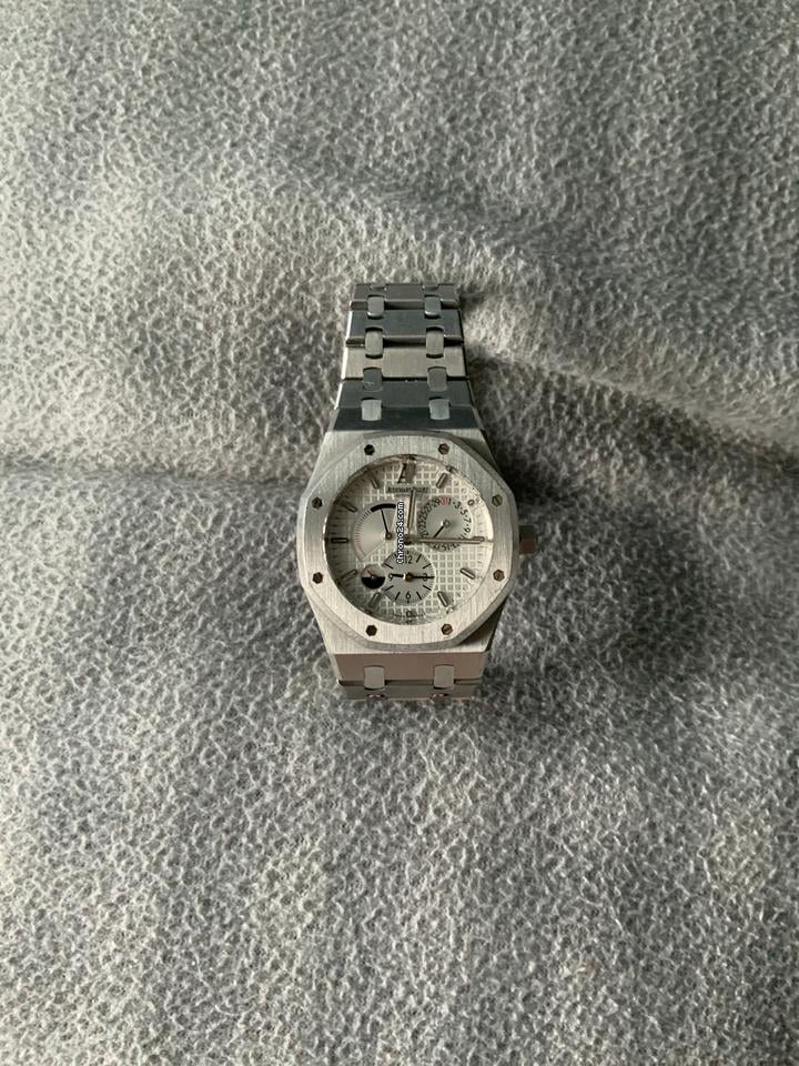 Audemars Piguet Royal Oak Dual Time First and only owner very good condition bought from AD - Image 3