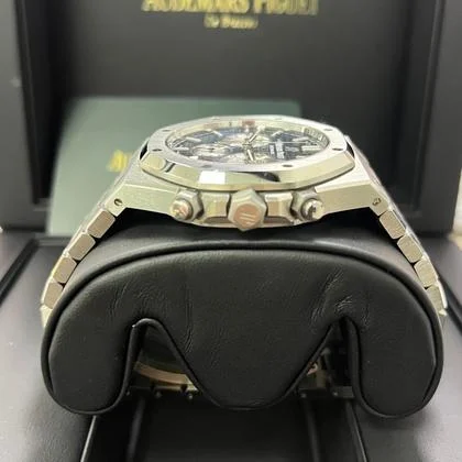 Audemars Piguet Royal Oak Chronograph 41mm Stainless Steel Blue Dial Silver Sub-dials - Image 3