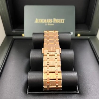 Audemars Piguet Royal Oak Chronograph 41 mm Blue Dial Ref. 26240OR.OO.1320OR.05 - Image 6