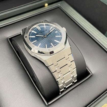 Audemars Piguet Royal Oak Selfwinding UNWORN Royal Oak Selfwinding Blue Dial 41mm 15510ST.OO.1320ST.06 Stainless Steel Full Set Unworn Complete Box & Papers - Image 9