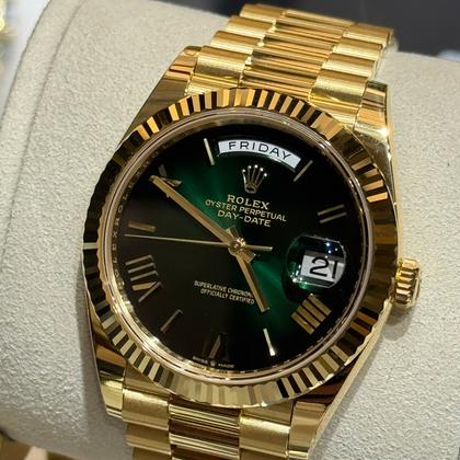 Rolex Day-Date 40 Green Dial Ombrè - Image 7