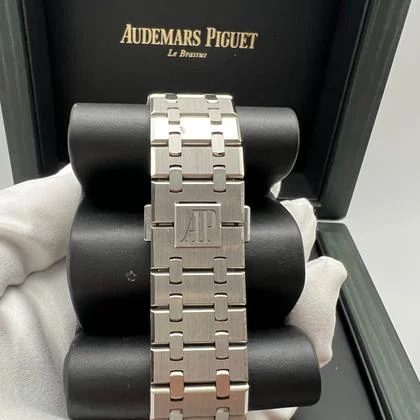 Audemars Piguet Royal Oak Selfwinding 15510 Selfwinding Blue Dial 41mm 2022 - Image 3