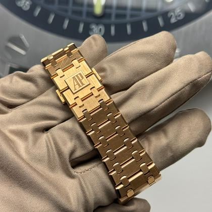 Audemars Piguet Royal Oak Selfwinding 15400or.oo.1220or.01 - Image 3