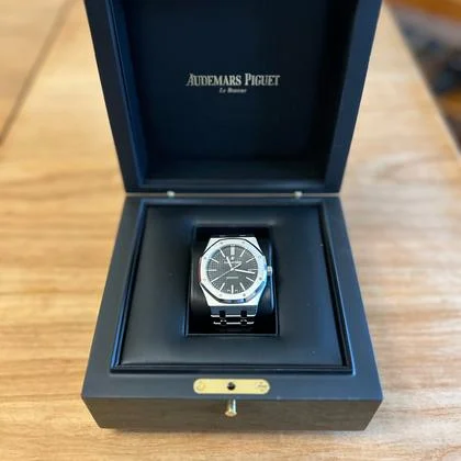 Audemars Piguet Royal Oak Selfwinding Full Set with Original Box and Papers - Image 11