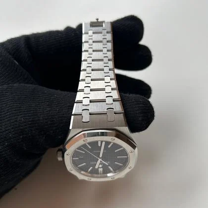 Audemars Piguet Royal Oak Selfwinding Full Set with Original Box and Papers - Image 12