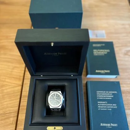 Audemars Piguet Royal Oak Selfwinding Full Set with Original Box and Papers - Image 10