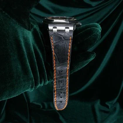 Audemars Piguet Royal Oak Offshore Diver MINT COMPLETE SET Royal Oak Offshore Diver Scuba Orange 42MM Black Orange Dial 15701ST - Image 2