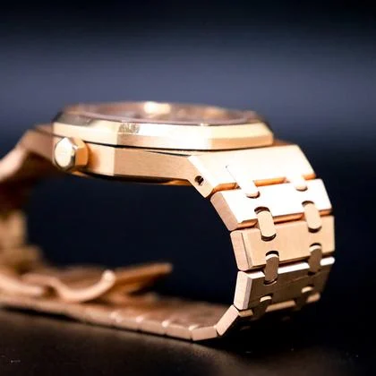 Audemars Piguet Royal Oak Dual Time 39mm Rose Gold - Image 4