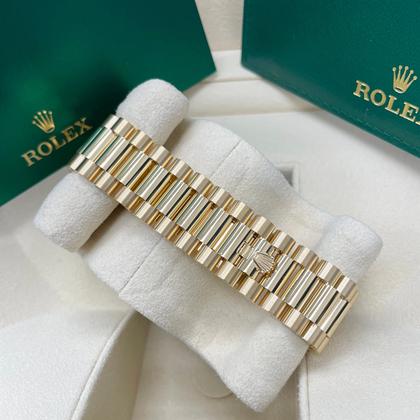 Rolex Day-Date 40 40mm 228238 President Yellow Gold Presidential Bracelet Black Index Dial - Image 2