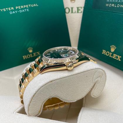 Rolex Day-Date 40 40mm 228238 President Yellow Gold Presidential Bracelet Black Index Dial - Image 3