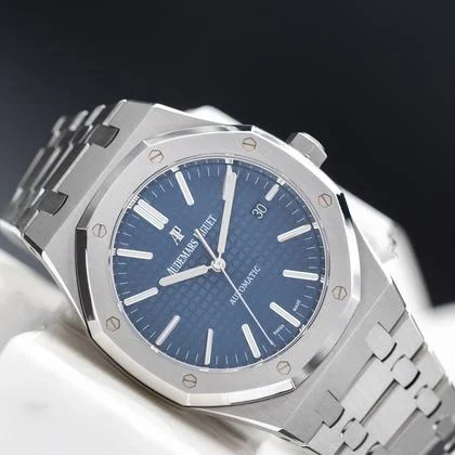 Audemars Piguet Royal Oak Selfwinding 41mm Blue Dial Stainless Steel AP 15400ST - Complete Set - Image 2