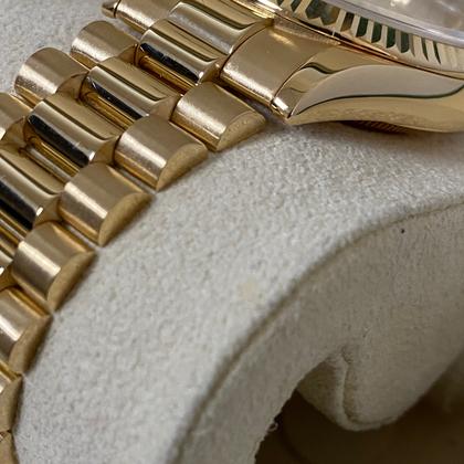 Rolex Day-Date 36 Like NEW V serial Day-Date "President" Yellow Gold Champagne Diamond Dial 118238 FULL SET - Image 10