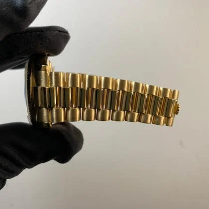 Rolex Day-Date 36 Like NEW V serial Day-Date "President" Yellow Gold Champagne Diamond Dial 118238 FULL SET - Image 5