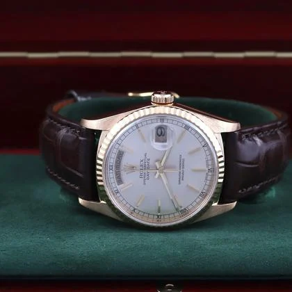 Rolex Day-Date 36 Silver Index Fluted Yellow Gold Leather 18238 - Image 9