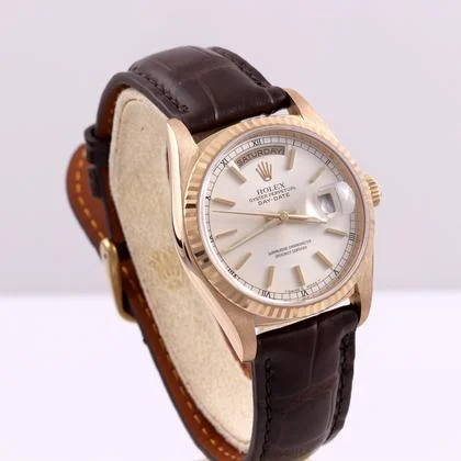 Rolex Day-Date 36 Silver Index Fluted Yellow Gold Leather 18238 - Image 6