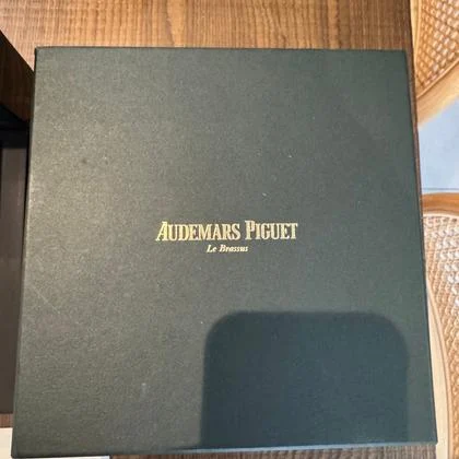 Audemars Piguet Royal Oak Selfwinding Full set inc original box travel box all papers. 1 owner - Image 13