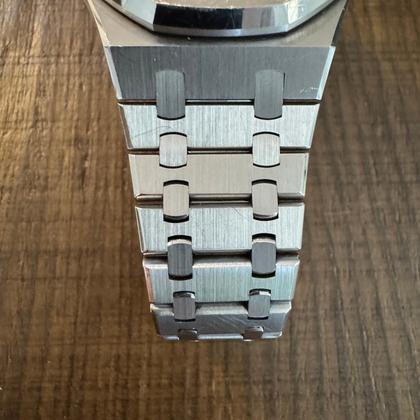 Audemars Piguet Royal Oak Selfwinding Full set inc original box travel box all papers. 1 owner - Image 5