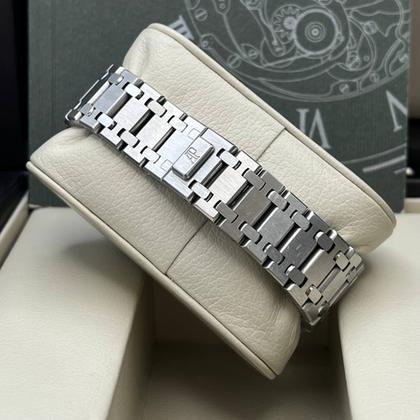 Audemars Piguet Royal Oak Chronograph Blue Dial - Image 4