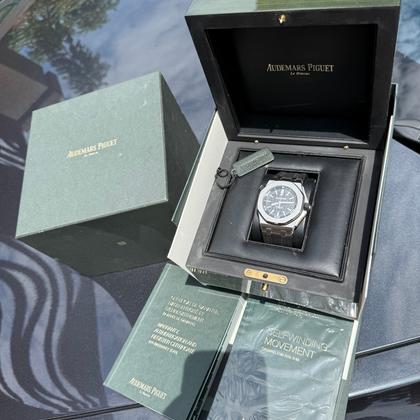 Audemars Piguet Royal Oak Offshore Diver Full Set Excellent Condition - Image 3