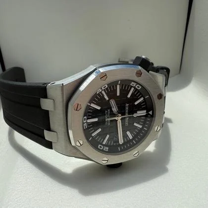 Audemars Piguet Royal Oak Offshore Diver Full Set Excellent Condition - Image 16