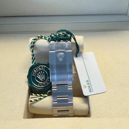 Rolex Oyster Perpetual 40mm NEW 2025/Beije/134300 - Image 4
