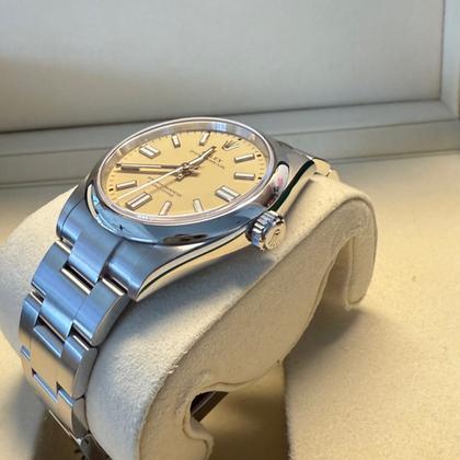 Rolex Oyster Perpetual 40mm NEW 2025/Beije/134300 - Image 7