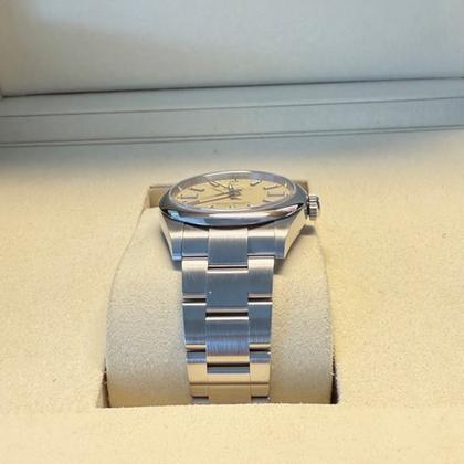 Rolex Oyster Perpetual 40mm NEW 2025/Beije/134300 - Image 5