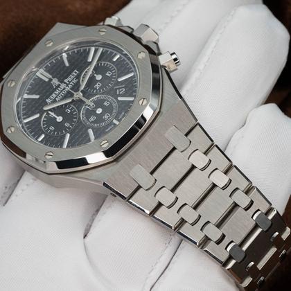 Audemars Piguet Royal Oak Chronograph 26320ST Black Dial 41mm Mint Condition Complete Set - Image 10