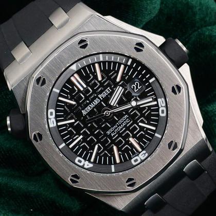 Audemars Piguet Royal Oak Offshore Diver MINT COMPLETE SET Royal Oak Offshore Diver Black Dial Stainless Steel 15703ST - Image 3