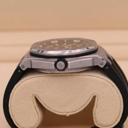 Audemars Piguet Royal Oak Offshore Diver Black Dial - Image 5