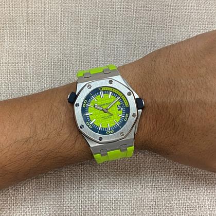 Audemars Piguet Royal Oak Offshore Diver Steel Green Dial 42mm Watch 15710ST - Image 9
