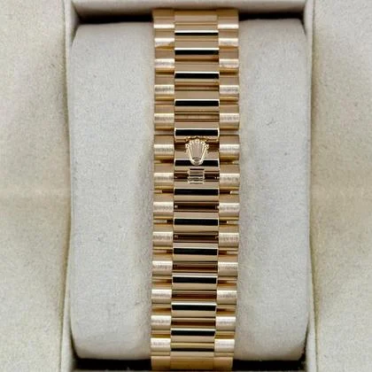 Rolex Day-Date 40 2020 Day-Date 40mm 228238 Presidential 18kt Yellow Gold Champagne Dial - Image 11