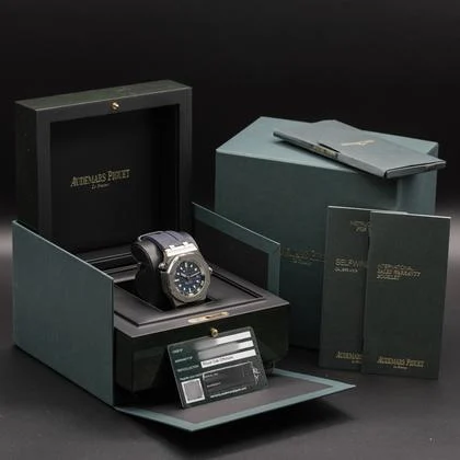 Audemars Piguet Royal Oak Offshore Diver Blue Dial Diver 15720.OO.A027CA.01 Full Set - Image 2