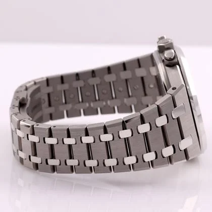 Audemars Piguet Royal Oak Chronograph 41mm Titanium/Platinum Gray/Blue 500 Pieces 26331IP - Image 7