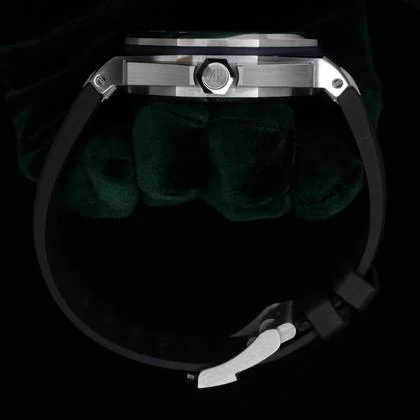 Audemars Piguet Royal Oak Offshore Diver MINT FULL SET Royal Oak Offshore Diver Blue Dial Black Rubber Strap Steel 15720ST - Image 5