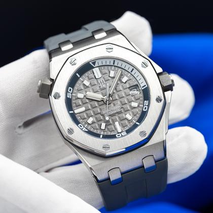 Audemars Piguet Royal Oak Offshore Diver 2024 Royal Oak Offshore Diver-Grey Dial with Quick Change Strap System includes 2 straps - Image 4