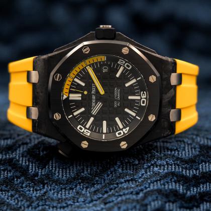 Audemars Piguet Royal Oak Offshore Diver 42 mm Full Set Crushed Carbon 15706AU.00.A002CA.01