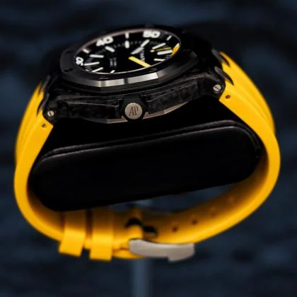 Audemars Piguet Royal Oak Offshore Diver 42 mm Full Set Crushed Carbon 15706AU.00.A002CA.01 - Image 7