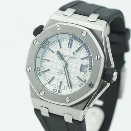 Audemars Piguet Royal Oak Offshore Diver 15710ST Full Set 2016 LC EU - Image 12