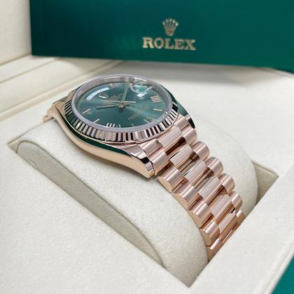 Rolex Day-Date 36 UNWORN 128235 Day-Date 36mm Green Olive Roman Dial President Bracelet Rose Gold Full Set Unworn Complete Box & Papers - Image 8