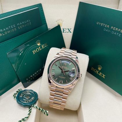 Rolex Day-Date 36 UNWORN 128235 Day-Date 36mm Green Olive Roman Dial President Bracelet Rose Gold Full Set Unworn Complete Box & Papers