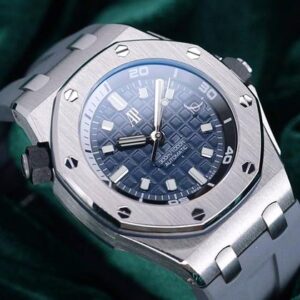 Audemars Piguet Royal Oak Offshore Diver MINT FULL SET Royal Oak Offshore Diver Blue Dial Gray Rubber Strap Steel 15720ST