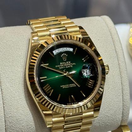 Rolex Day-Date 40 Green Dial Ombrè - Image 4