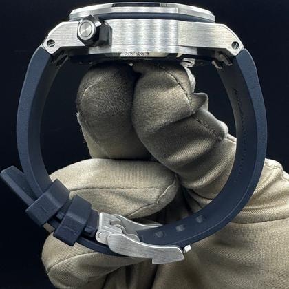 Audemars Piguet Royal Oak Offshore Diver 15720ST.OO.A027CA.01 - Image 4