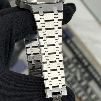 Audemars Piguet Royal Oak Selfwinding Naked - Image 4