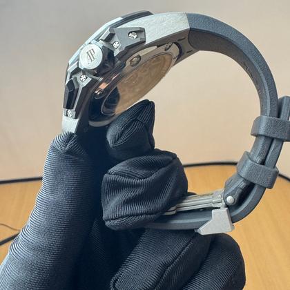 Audemars Piguet Royal Oak Concept Flying Tourbillon Gmt Watch with warranty card - Image 4