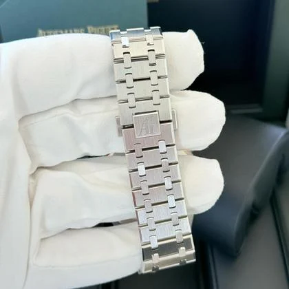 Audemars Piguet Royal Oak Chronograph Unworn 2023 26240st Royal Oak Selfwinding Chronograph 41mm White Dial - Image 5