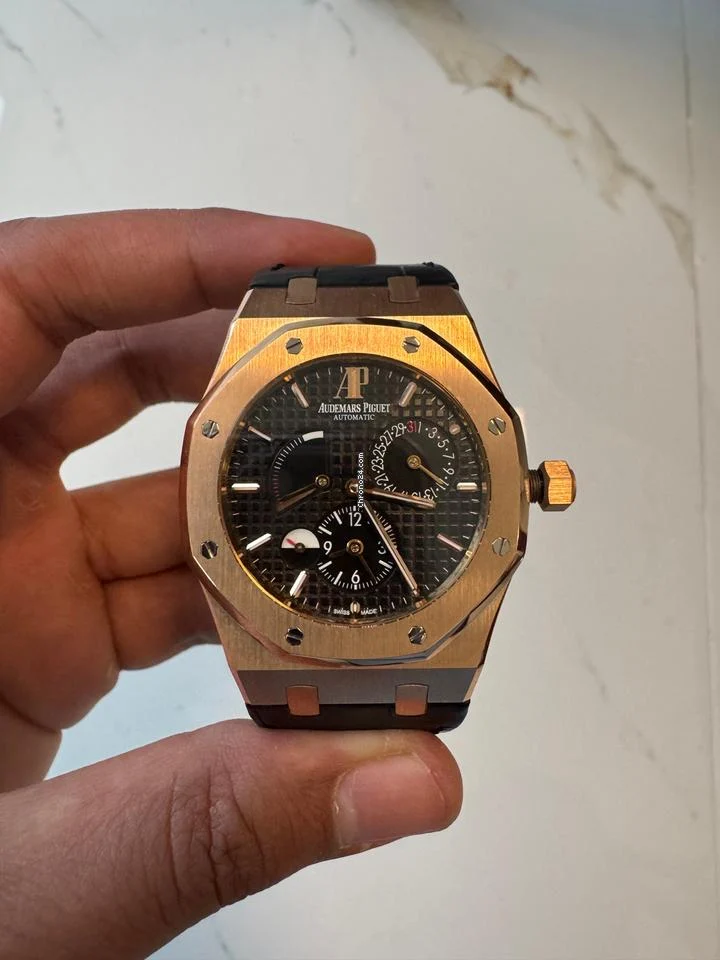 Audemars Piguet Royal Oak Dual Time Full set (incl. travel case) mint condition. - Image 3